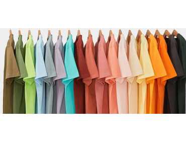 Sweat No More: How Cotton Tees Keep You Dry in Summer Heat